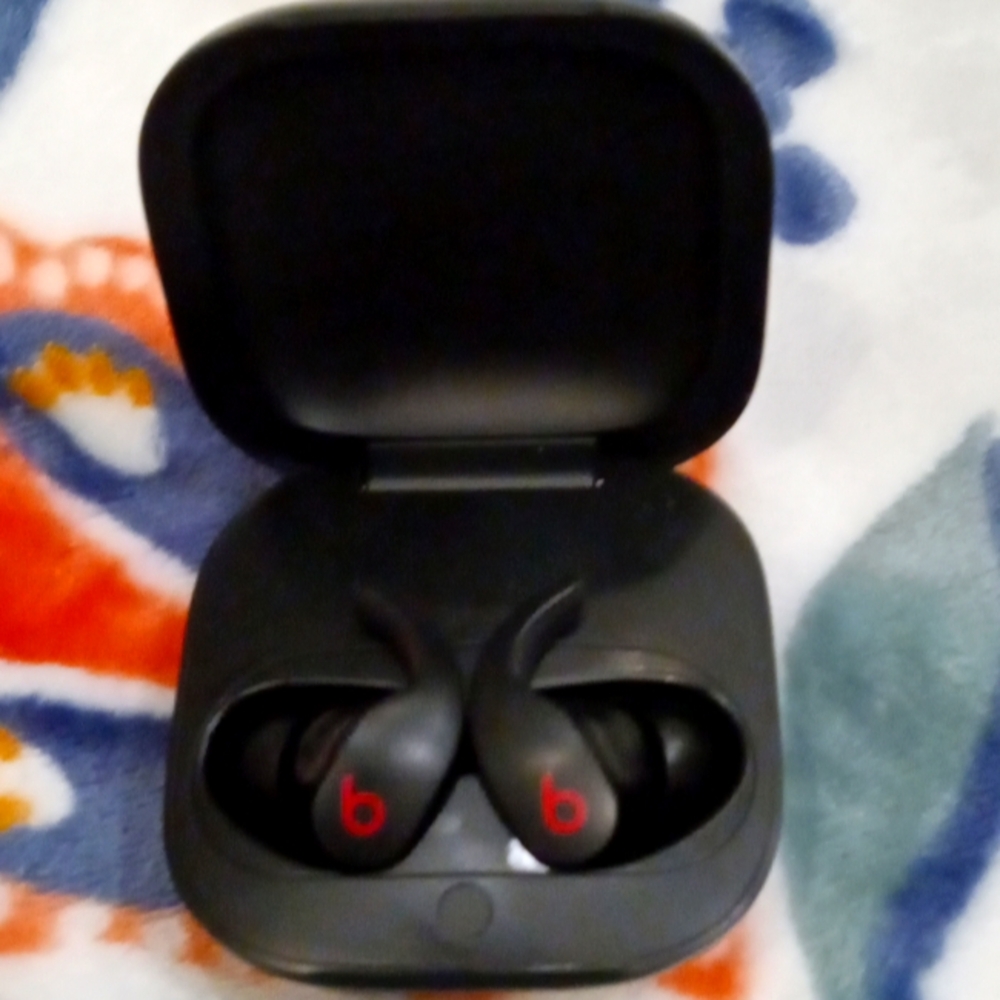 DR. DRE Fit Pro Headphones - noise canceling